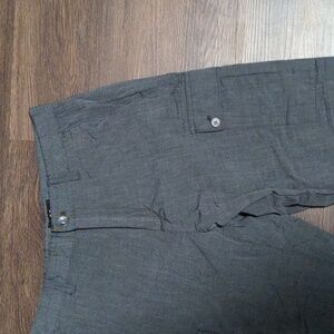 Calvin Klein Men's Size 30 Gray Shorts with side Pockets